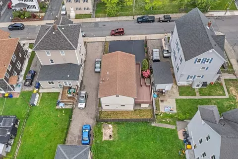 709 Hicks St, Fall River, MA 02724 photo 7