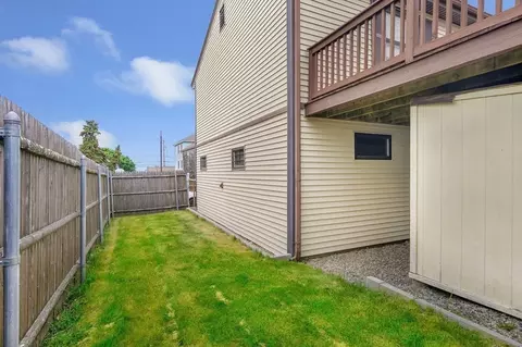 709 Hicks St, Fall River, MA 02724 photo 4