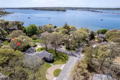 48 Vineyard Avenue Ext, Oak Bluffs, MA 02557