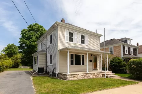 69 Standish Ave, Plymouth, MA 02360