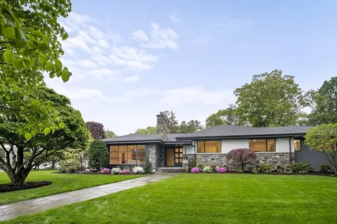 68 Mignon Rd, Newton, MA 02465