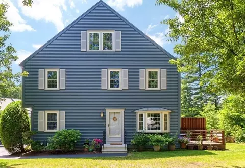 10 Oak Ridge Dr #6, Maynard, MA 01754