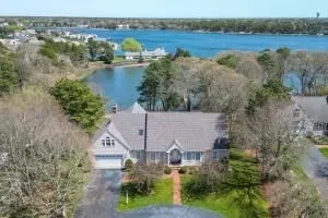 47 Coveview Dr, Yarmouth, MA 02664