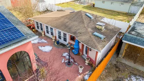 493 Peckham St, Fall River, MA 02721 photo 28