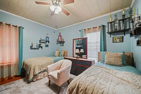 493 Peckham St, Fall River, MA 02721 photo 25