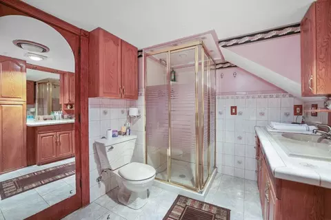 493 Peckham St, Fall River, MA 02721 photo 17
