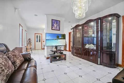 493 Peckham St, Fall River, MA 02721 photo 3