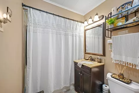 493 Peckham St, Fall River, MA 02721 photo 26