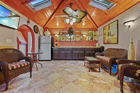 493 Peckham St, Fall River, MA 02721 photo 31