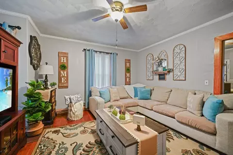 493 Peckham St, Fall River, MA 02721 photo 20