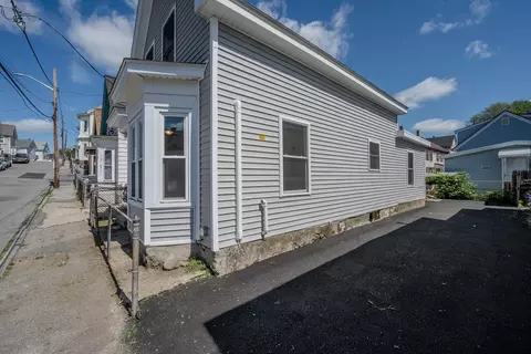 46 Lyons St, Lowell, MA 01852 photo 3