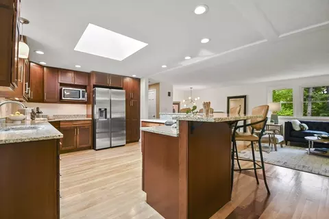 58 Upton Rd, Westborough, MA 01581 photo 5