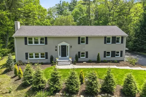 58 Upton Rd, Westborough, MA 01581