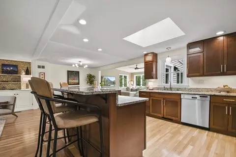 58 Upton Rd, Westborough, MA 01581 photo 8