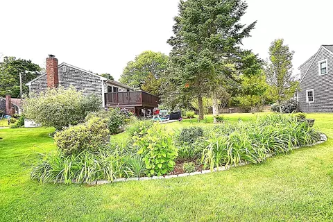 10 Odyssis Dr, Buzzards Bay, MA 02532 photo 5