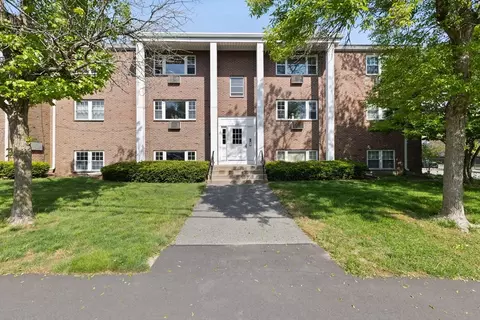 238 Rock St #C2, Norwood, MA 02062