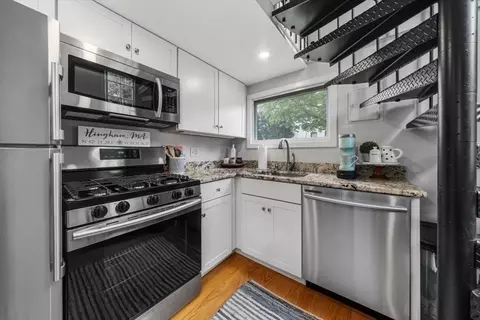 Kitchen - 176 South St #3, Hingham, MA 02043 photo 2 of 2