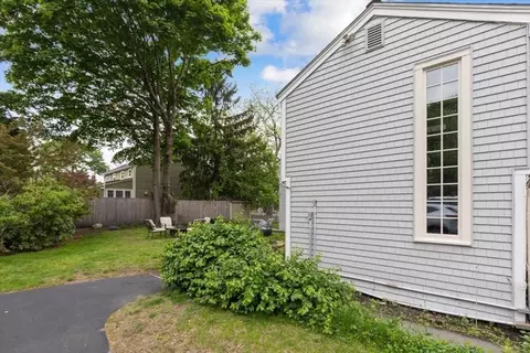 Exterior - 176 South St #3, Hingham, MA 02043 photo 5 of 6