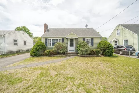 7 East St, Springfield, MA 01104