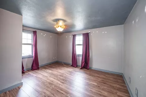 Bedroom - 7 East St, Springfield, MA 01104 photo 1 of 4