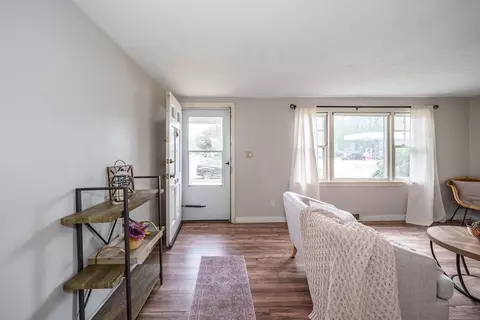 Entry Way - 7 East St, Springfield, MA 01104 photo 1 of 1