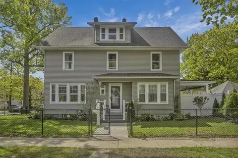 51 Stratford Ter, Springfield, MA 01108