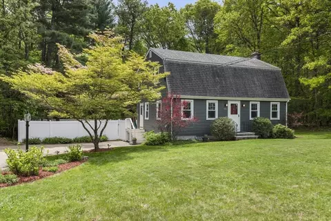 836 West St, Walpole, MA 02081