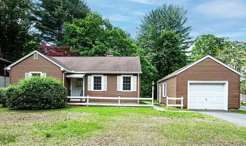 188 N Maple St, Florence, MA 01062