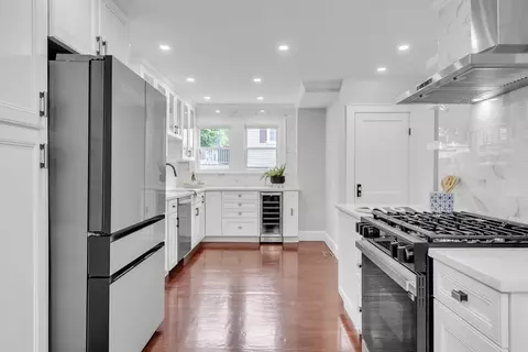 Kitchen - 56 Pine Hill Rd, Dedham, MA 02026 photo 5 of 5