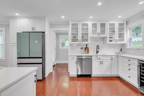 Kitchen - 56 Pine Hill Rd, Dedham, MA 02026 photo 2 of 5
