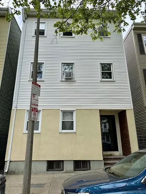 298 Chelsea St, Boston, MA 02128