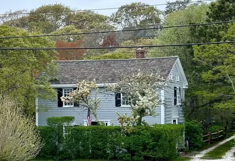 248 Bradford St, Provincetown, MA 02657