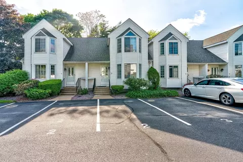 25 Church St #2, Weymouth, MA 02189