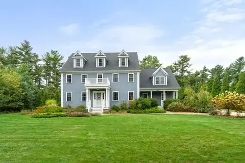 36 Village Way, Duxbury, MA 02332