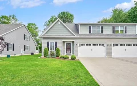 17 St Andrews Way #17, West Springfield, MA 01089