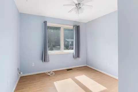 Bedroom - 151 Mohawk Trl, Cranston, RI 02921 photo 4 of 8