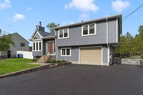 Exterior - 151 Mohawk Trl, Cranston, RI 02921 photo 4 of 12