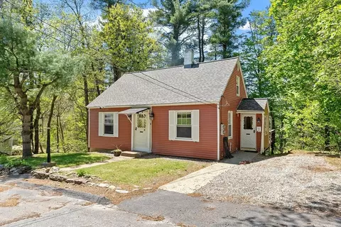 29 Warwick Rd, Gardner, MA 01440