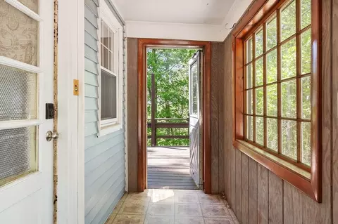 29 Warwick Rd, Gardner, MA 01440 photo 3