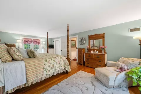 64 E Main St, Middleboro, MA 02346 photo 18