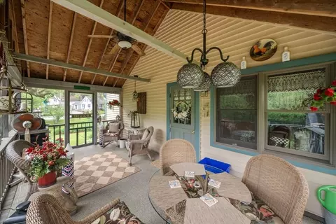 64 E Main St, Middleboro, MA 02346 photo 12