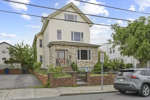 44 Franklin St, Somerville, MA 02145