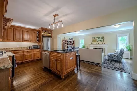 7 Argyle St, Worcester, MA 01609 photo 10