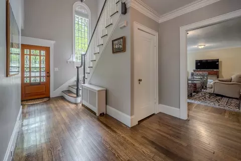 7 Argyle St, Worcester, MA 01609 photo 4