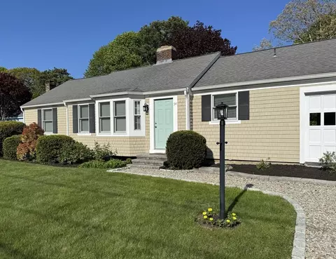 54 Ocean Ave, Yarmouth, MA 02664