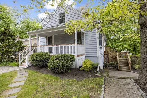 27 Puritan Rd, Marblehead, MA 01945
