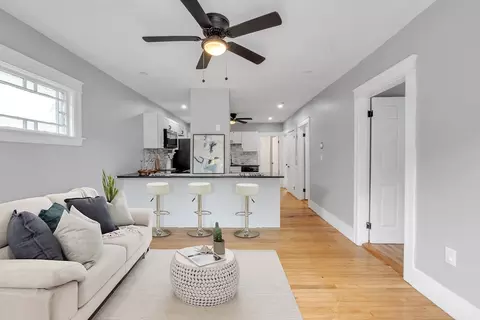 17 Wentworth St, Worcester, MA 01603