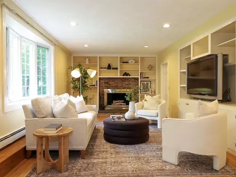 14 Pond St, Dover, MA 02030 photo 5