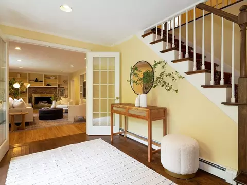 14 Pond St, Dover, MA 02030 photo 3