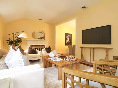 14 Pond St, Dover, MA 02030 photo 11